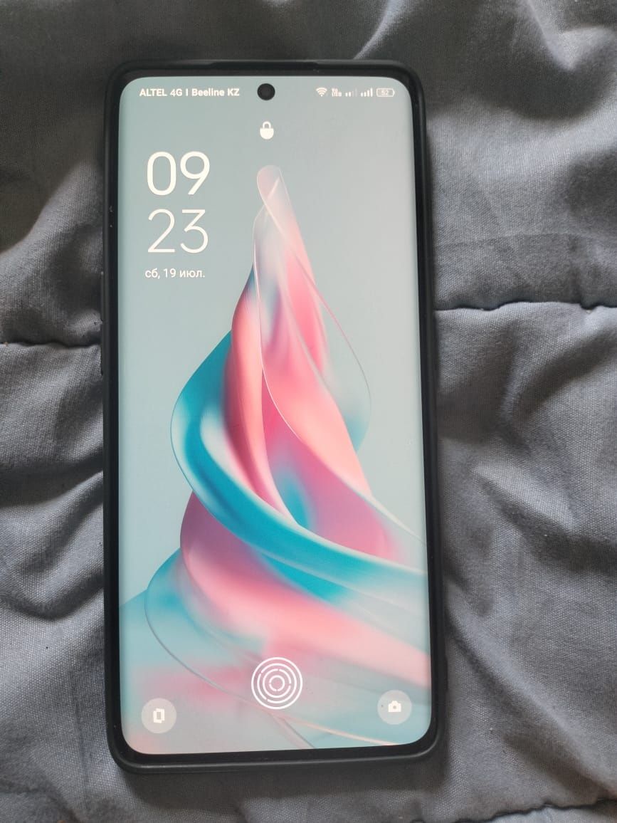 Продам орро 8 t 5g на 256 гигов