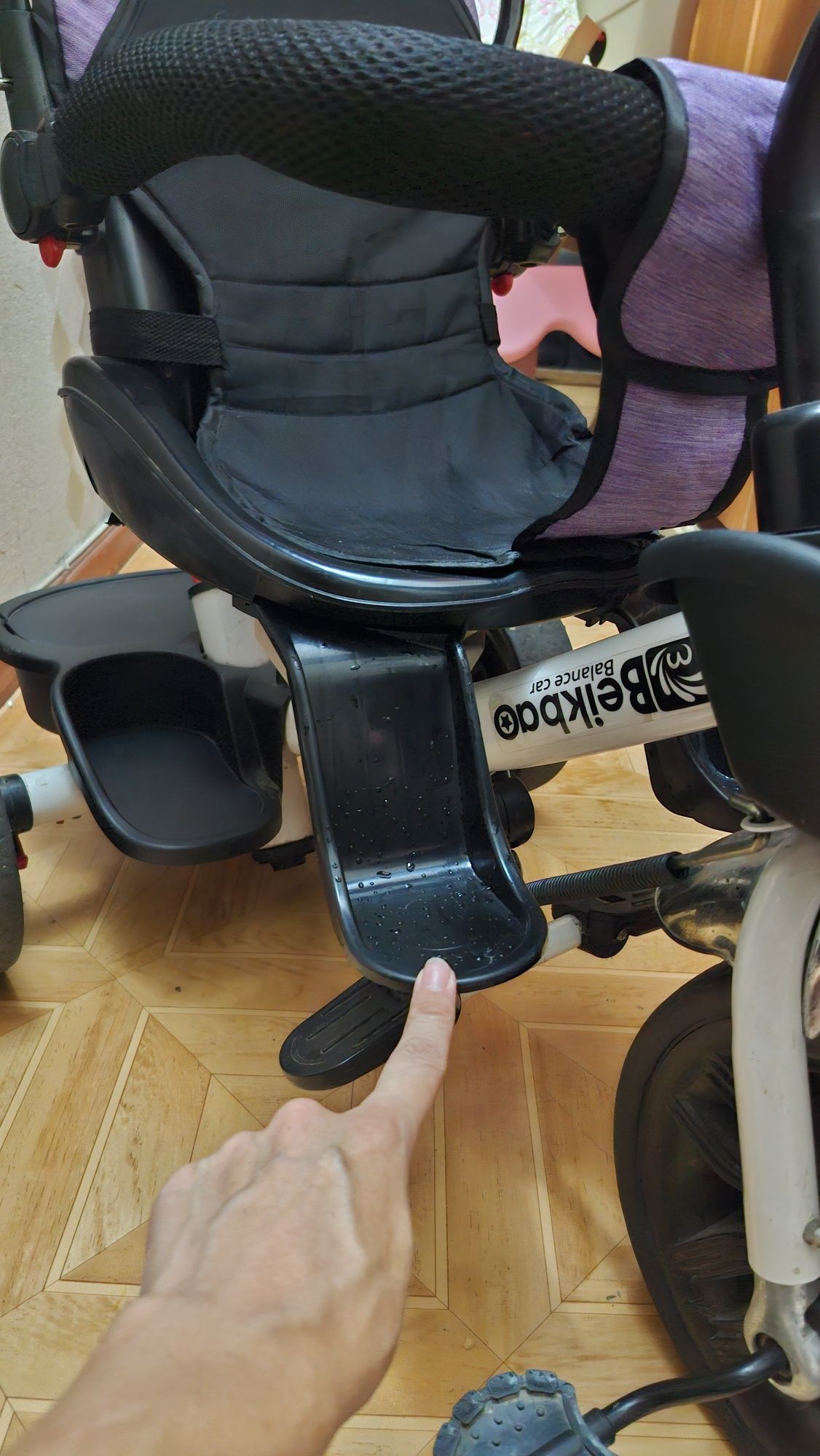 Продам велосипед с родительской ручкой