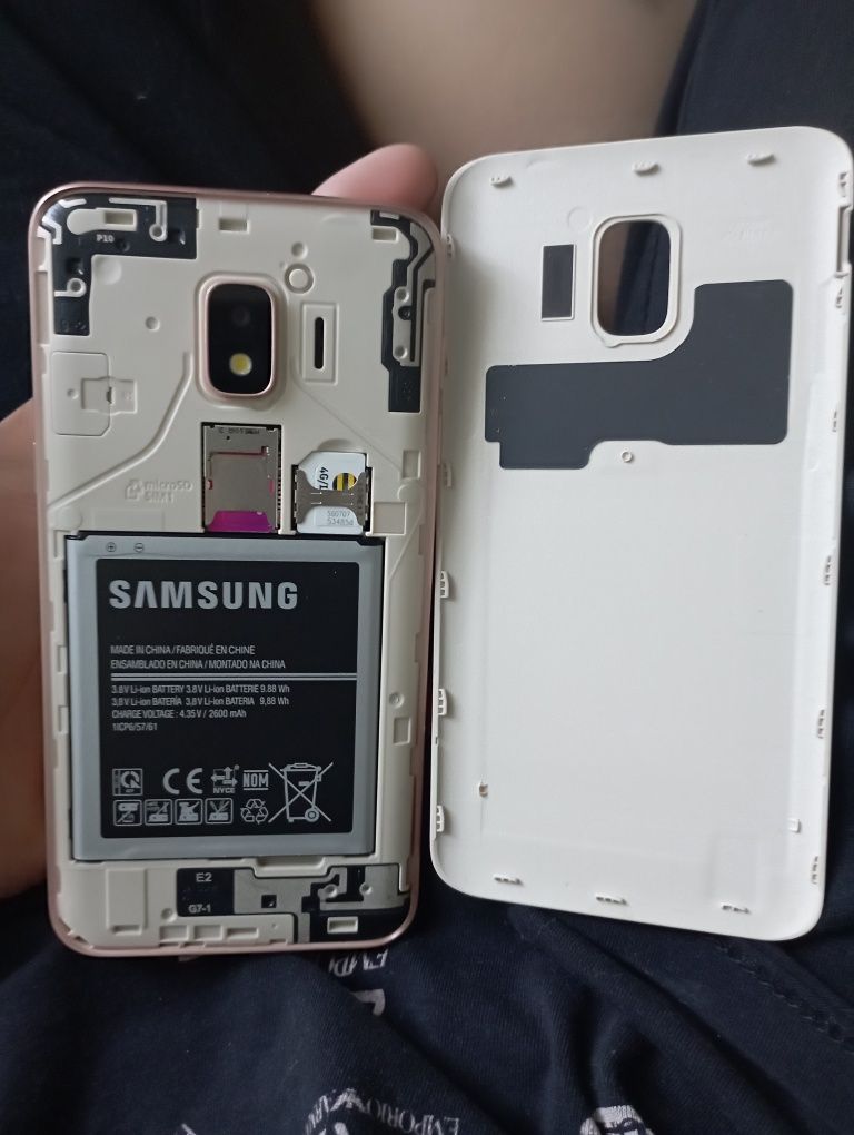 Продам Samsung galaxy j2