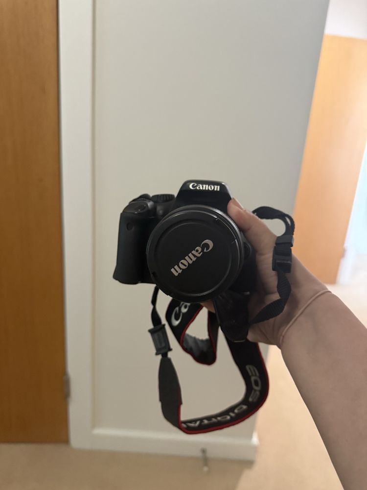 Canon EOS  1200D