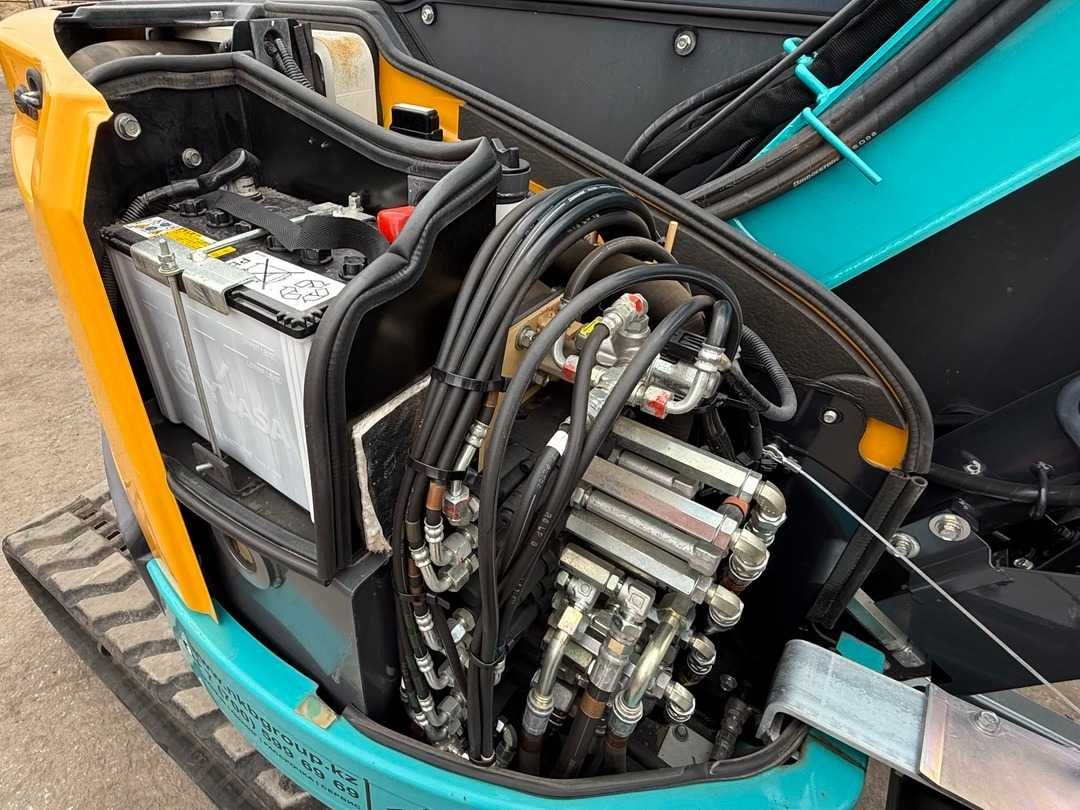 Kubota RX-306E Японский Мини-экскаватор с кабиной