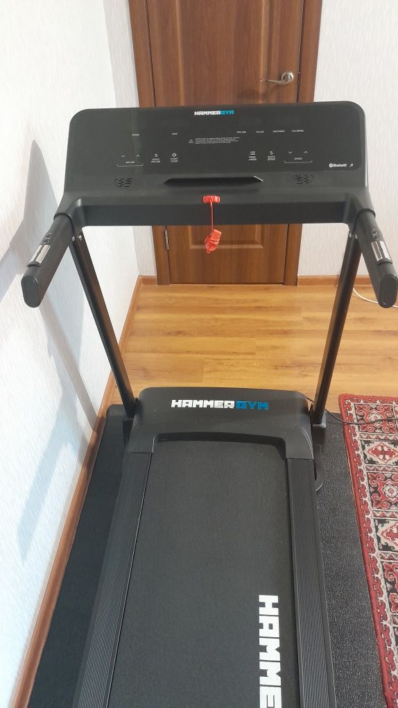 Продам срочно беговую дорожку