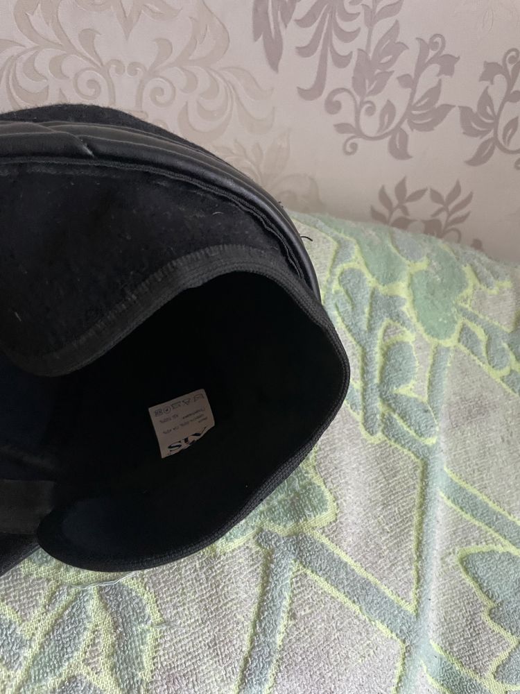 Продам /мужской головной убор