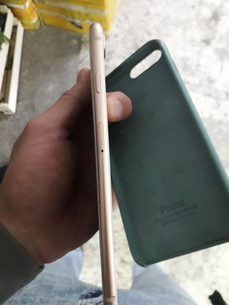 Apple 8+64 ГБ….