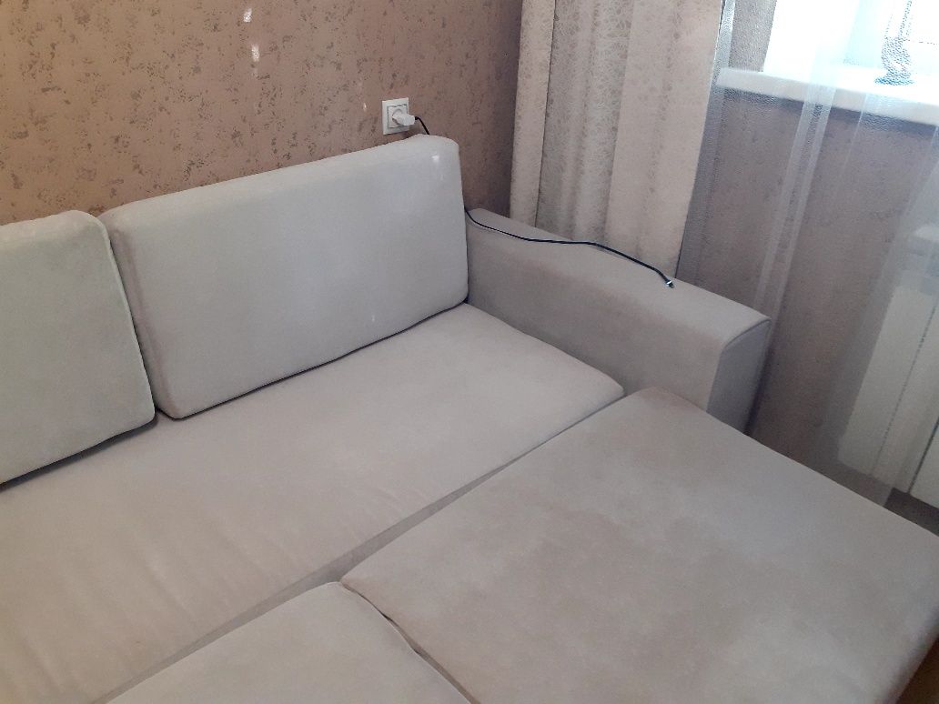 Продам диван для большой семьи