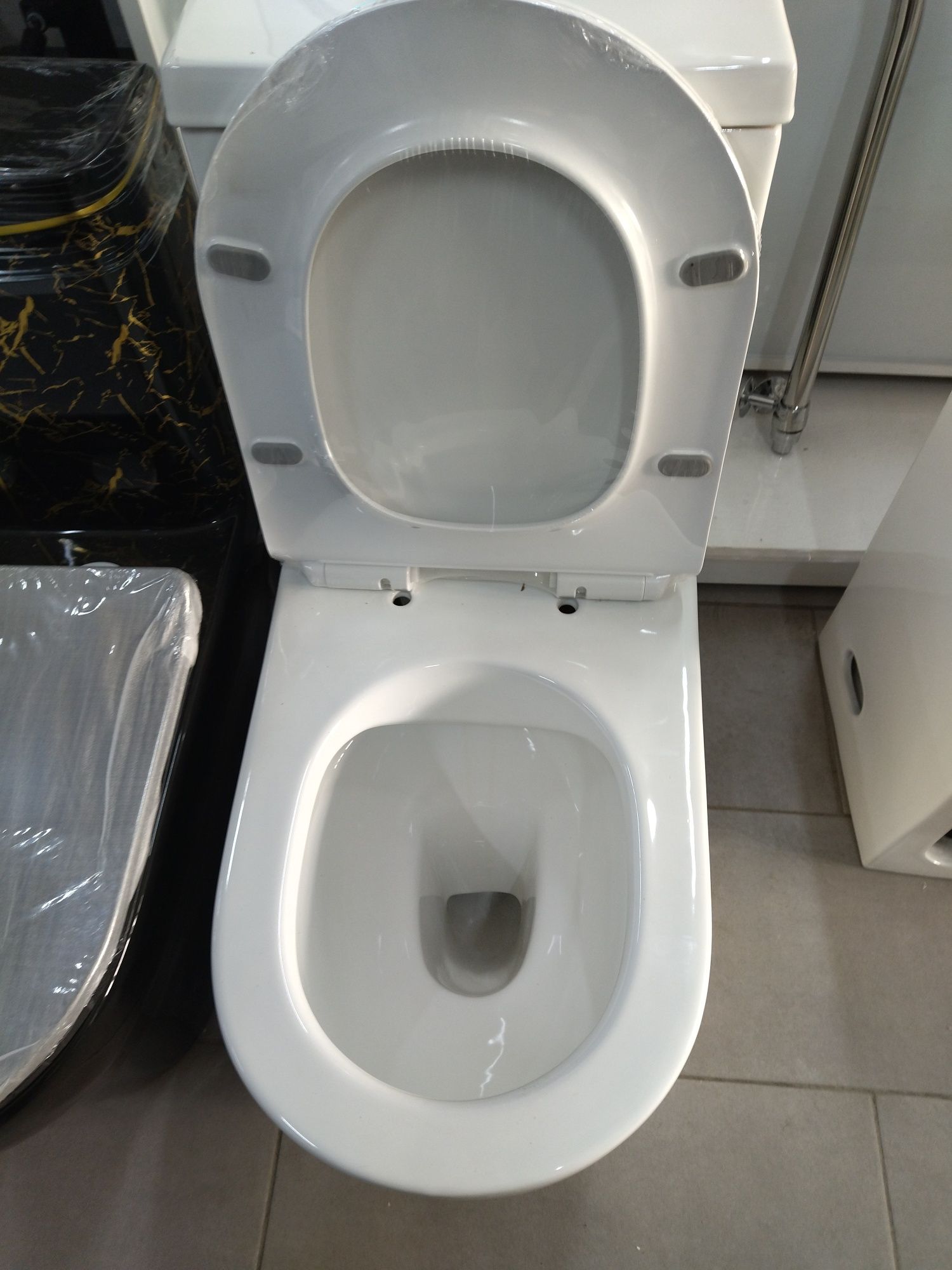 Унитаз напольный монолит