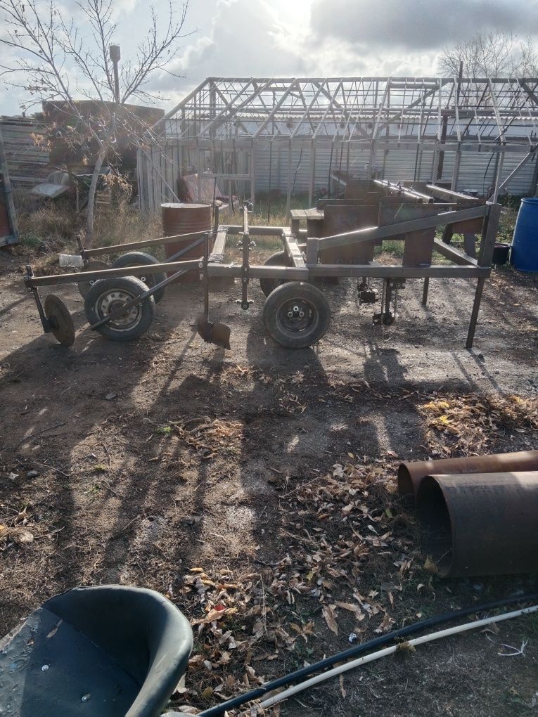 Пленкоукладчик, темосоучтановшик, тонелеукладчик, пленка, трактор