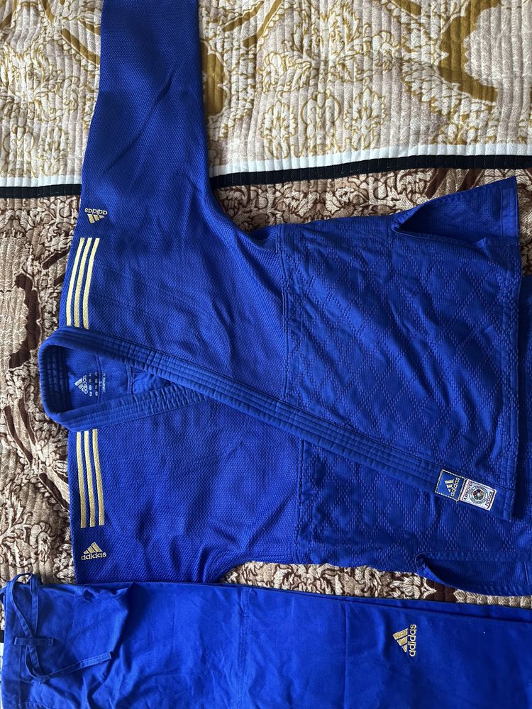 Срочно продам кимоно для дзюдо Adidas champion 3 оригинал