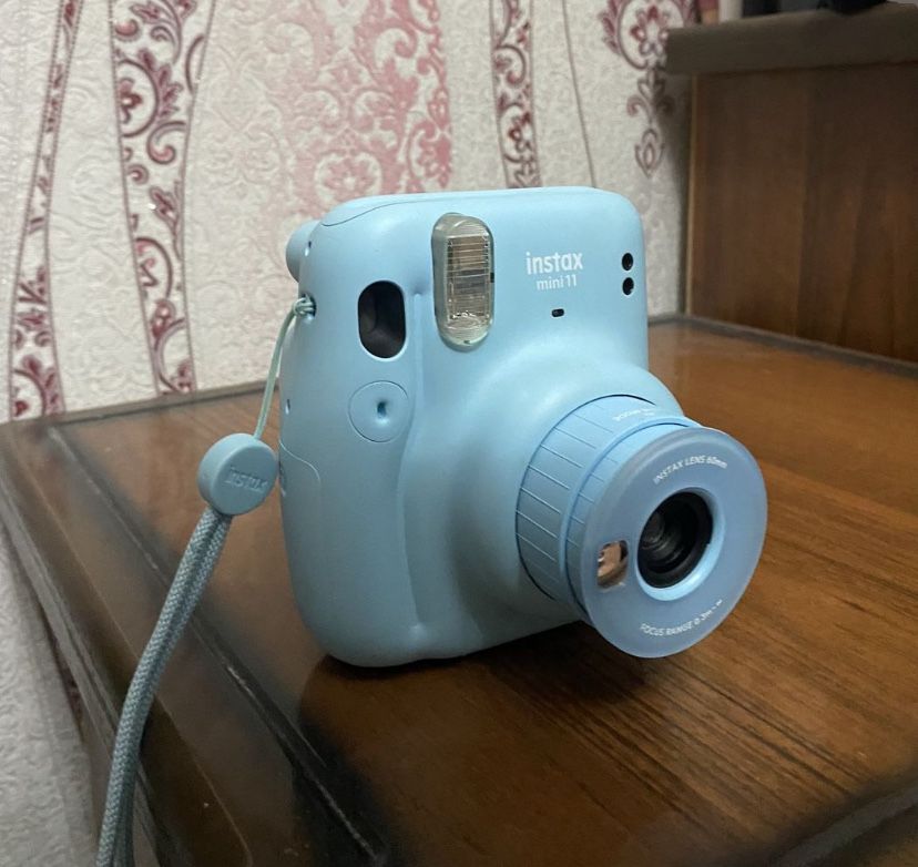 Instax Mini     .
