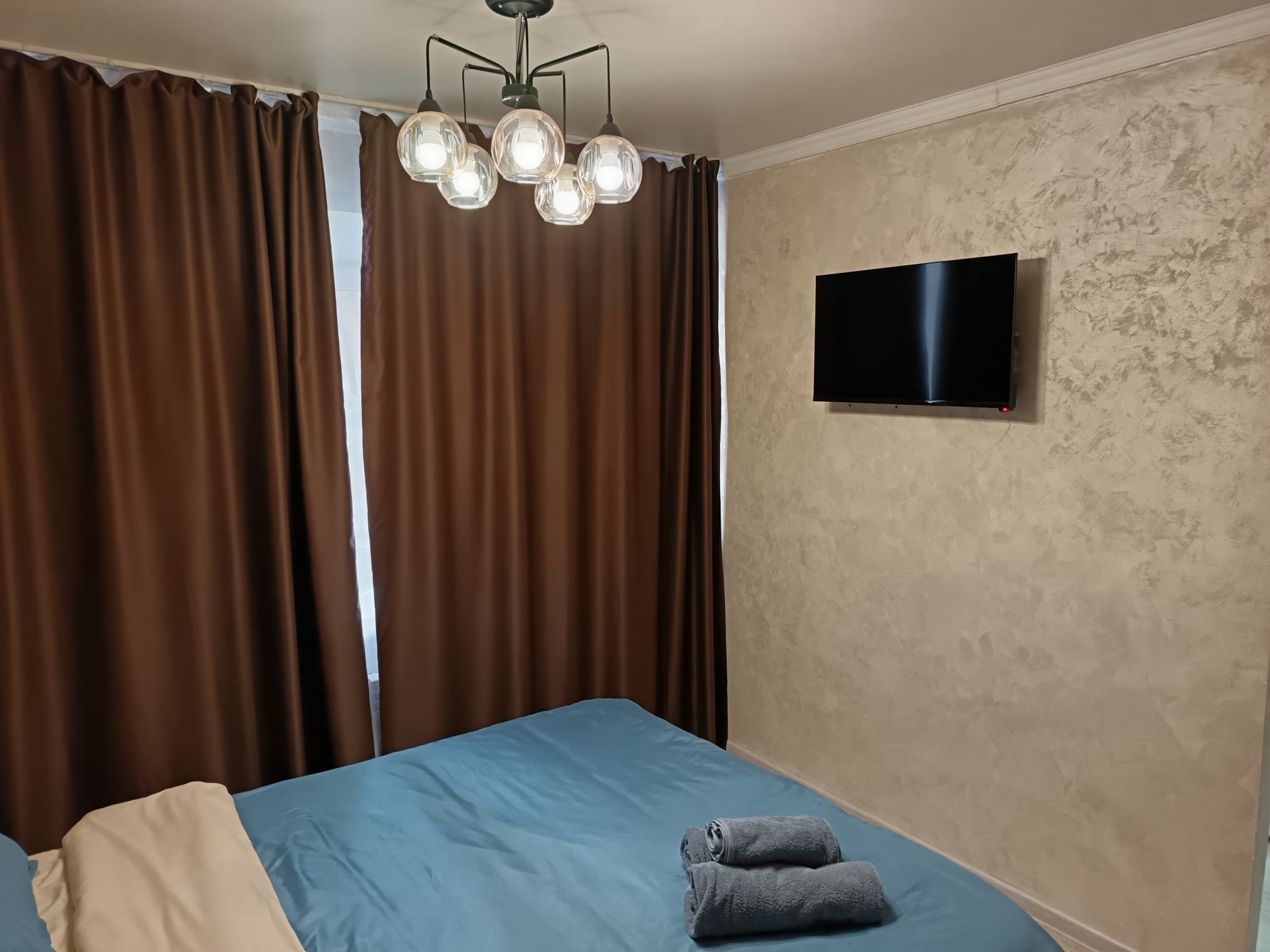 Квартира посуточно, Камзина 94