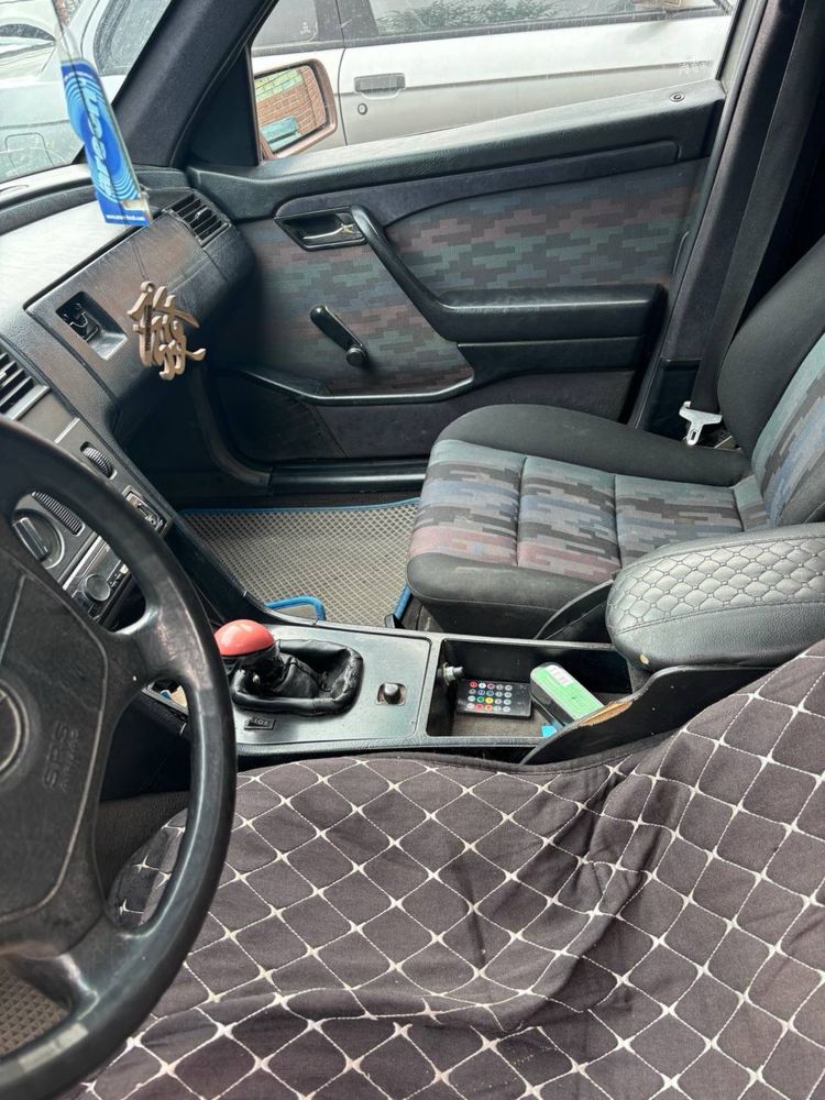 Автомобиль Mersedes w124