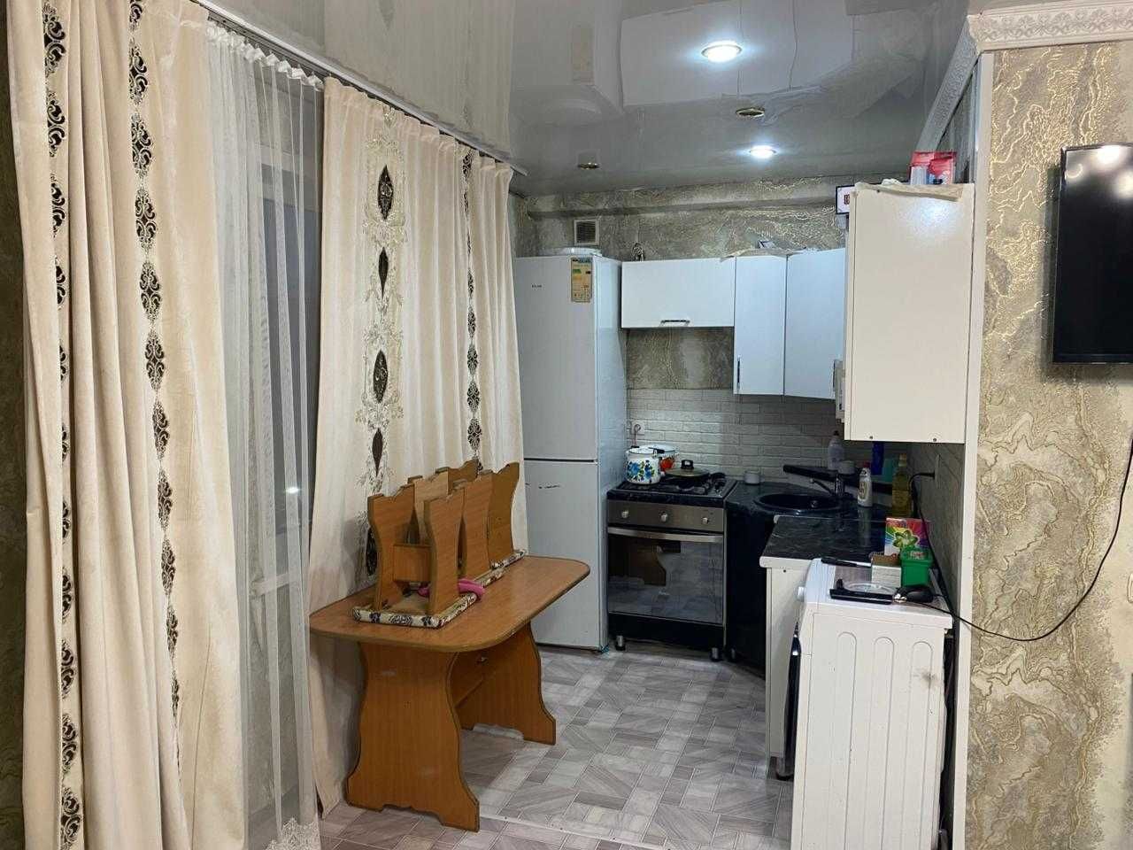 продам трёх комнатную квартиру