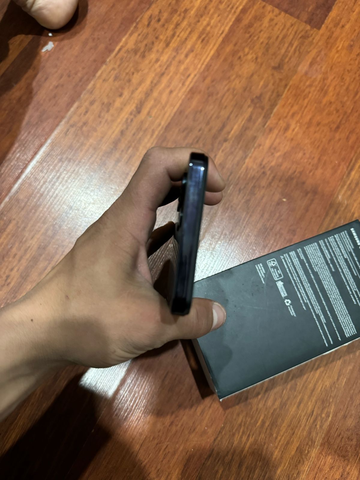 Продам смартфон Galaxy s23 ultra