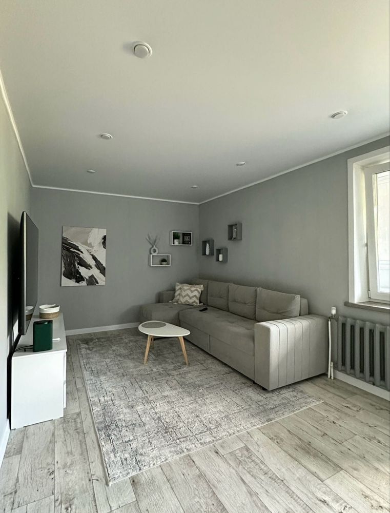 Продам 2-х комнатную квартиру 19-мкрн 23500
