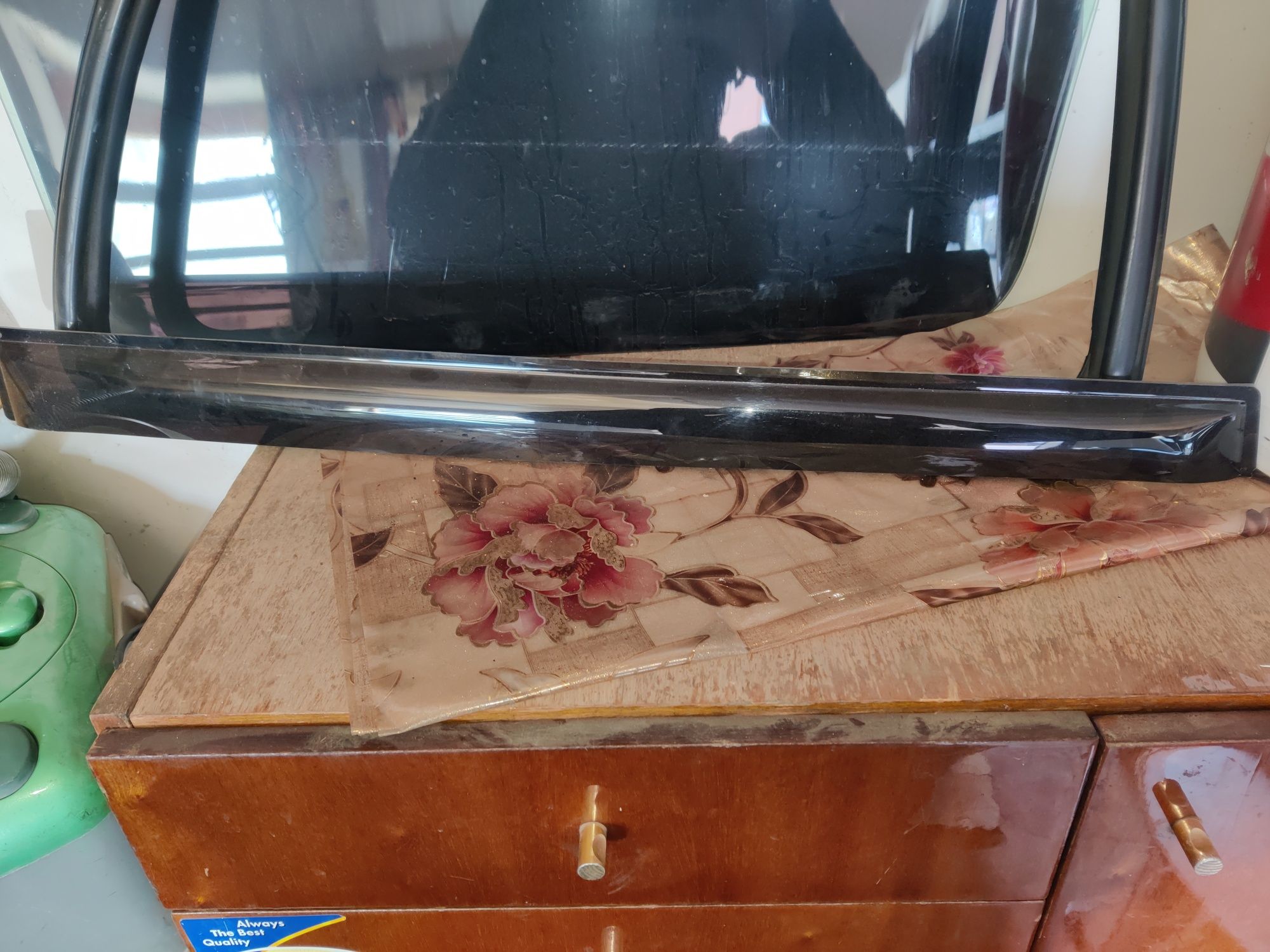 Продам Стекло Ларгус