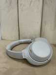 Наушники Sony WH-1000XM4 серебристый