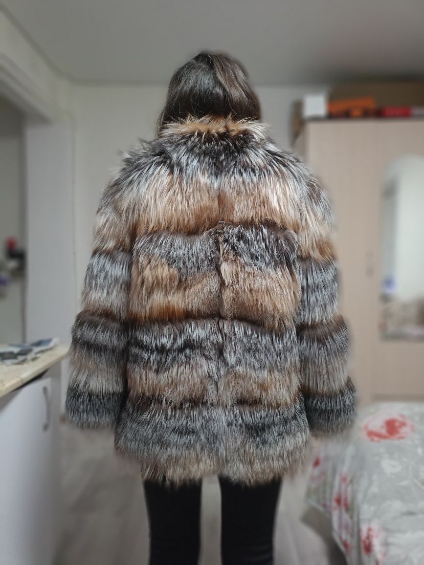 Продам шубу лиса