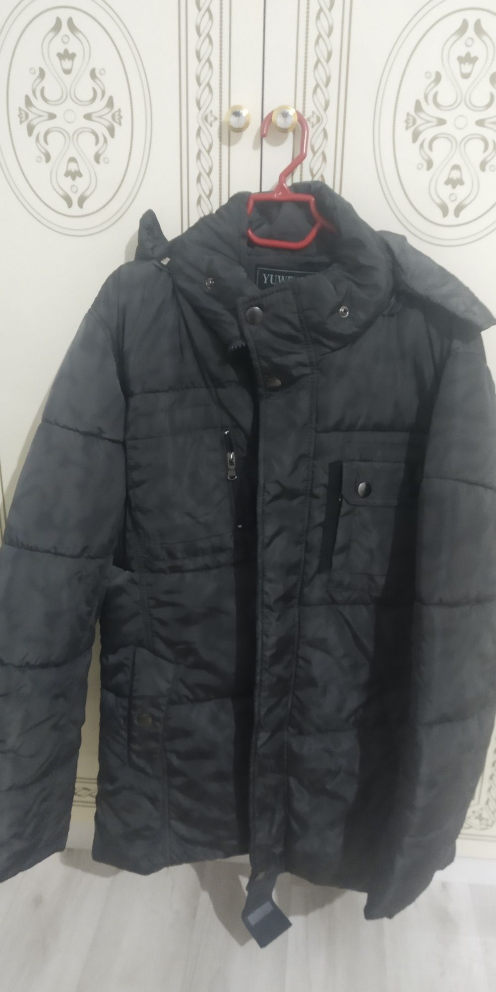Продам новый Зимнюю куртку