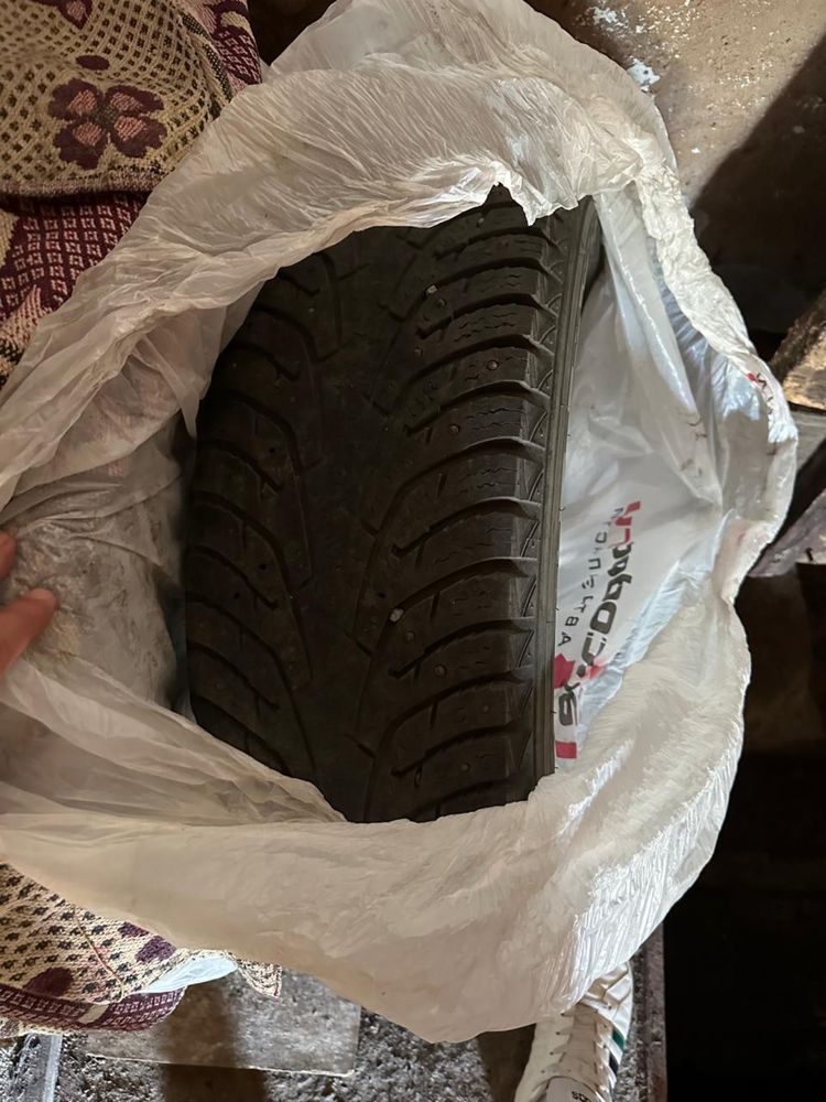 Продам зимние шины, 4 штуки