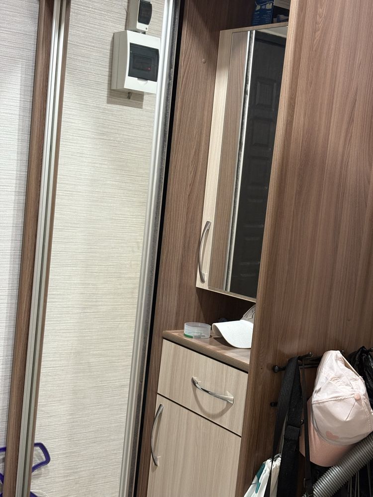 Продам прихожую в хорошем состояни .