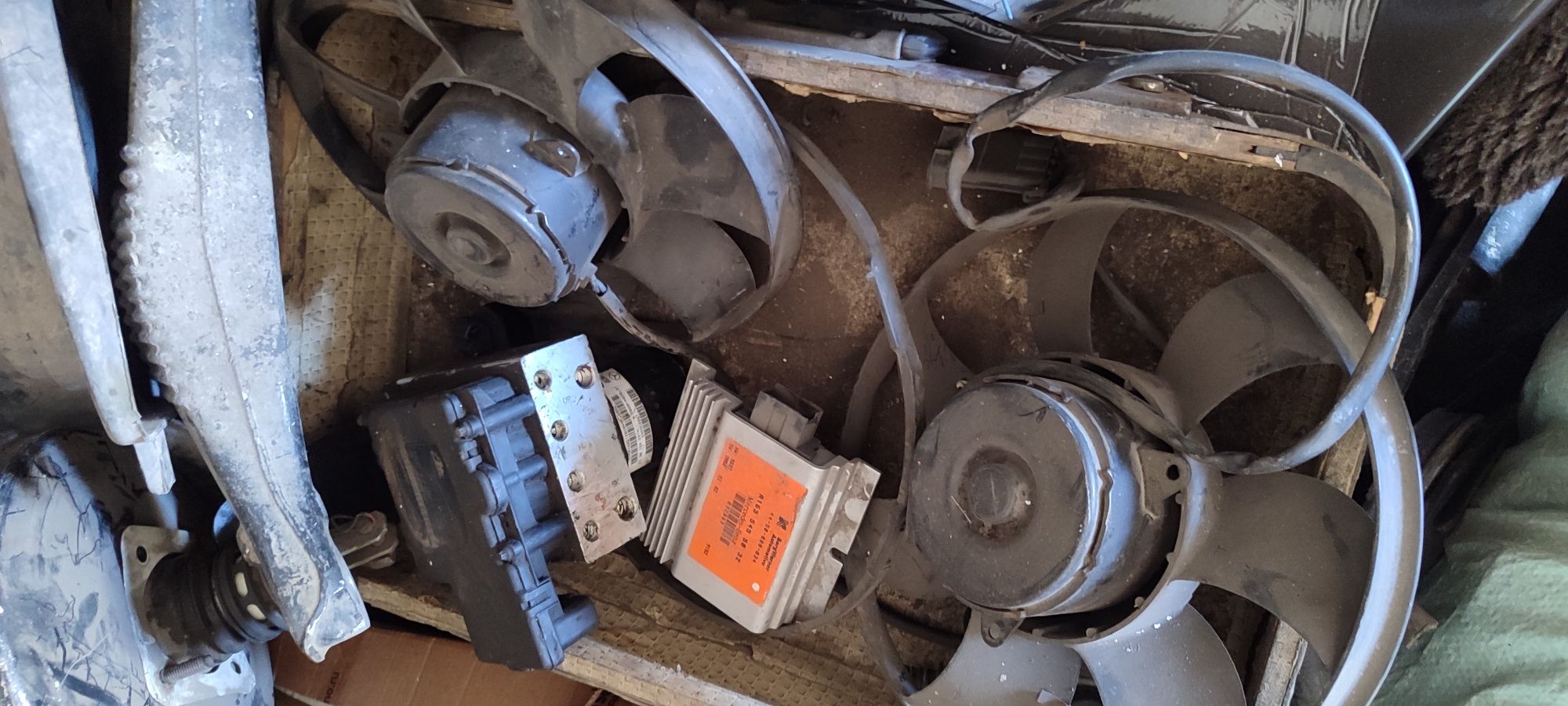 Продам запчасти на w163ml320