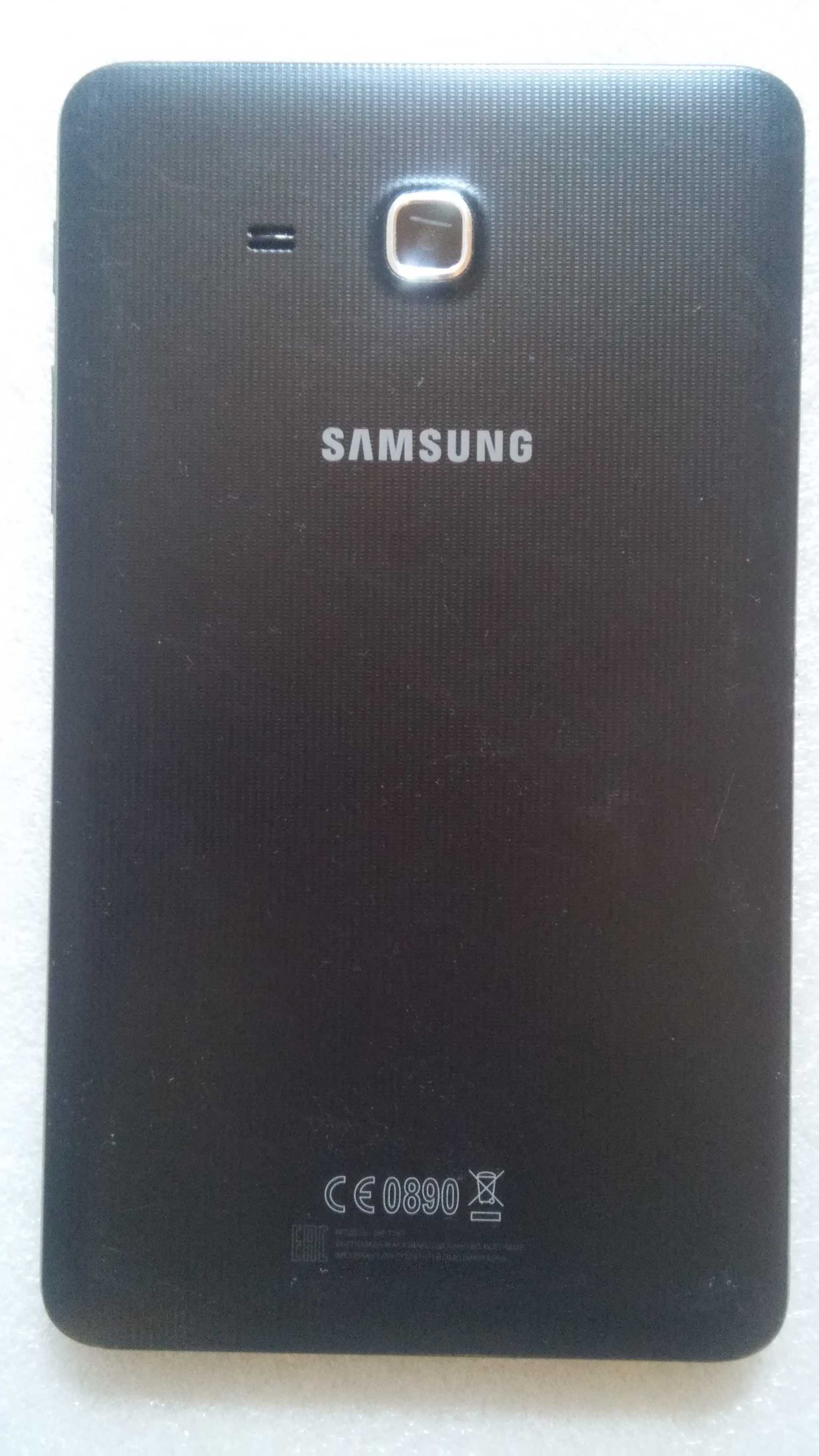 На запчасти не рабочие планшеты Samsung SM-T285 и Т-800. Цена за 1 шт.