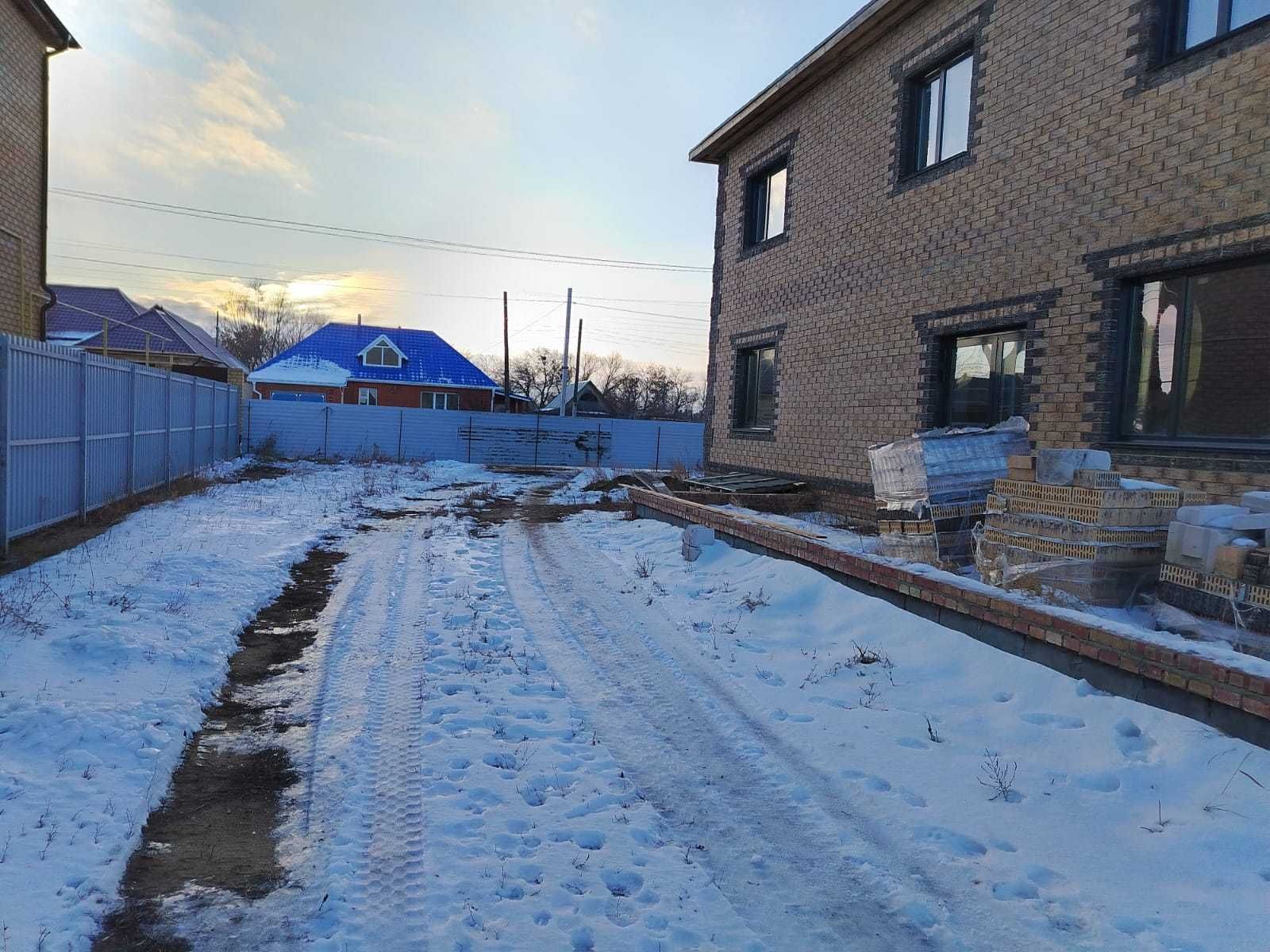 Продам коттедж 3 уровня в п. Мичурина