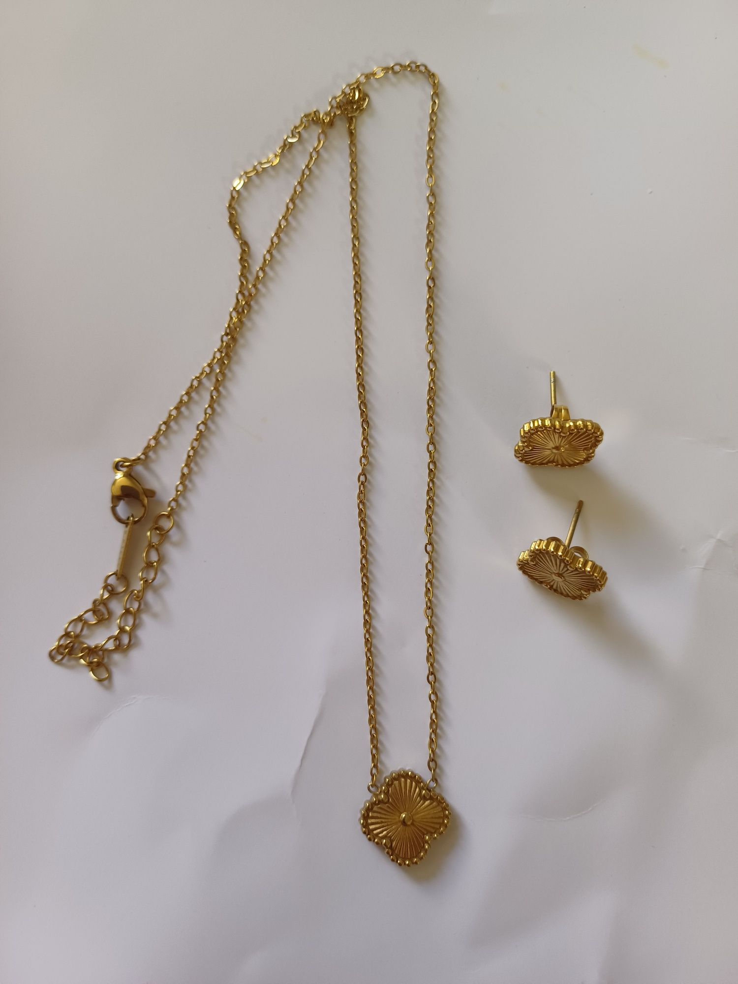 Продам цепочку и серьги