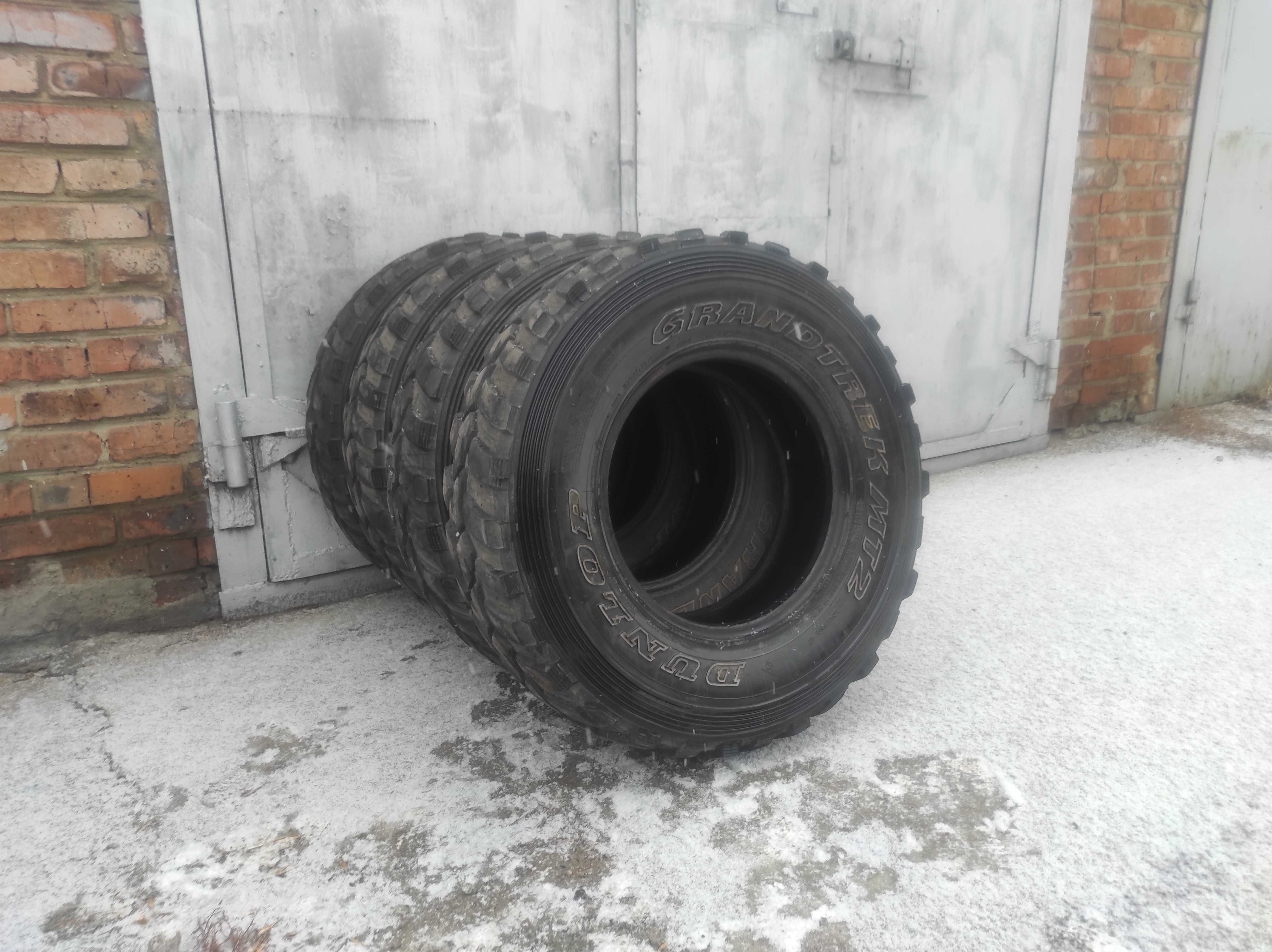 Шины для внедорожника Dunlop 235/85 R16