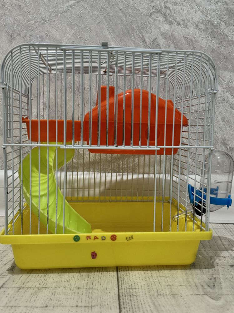 Продам клетку для хомячков