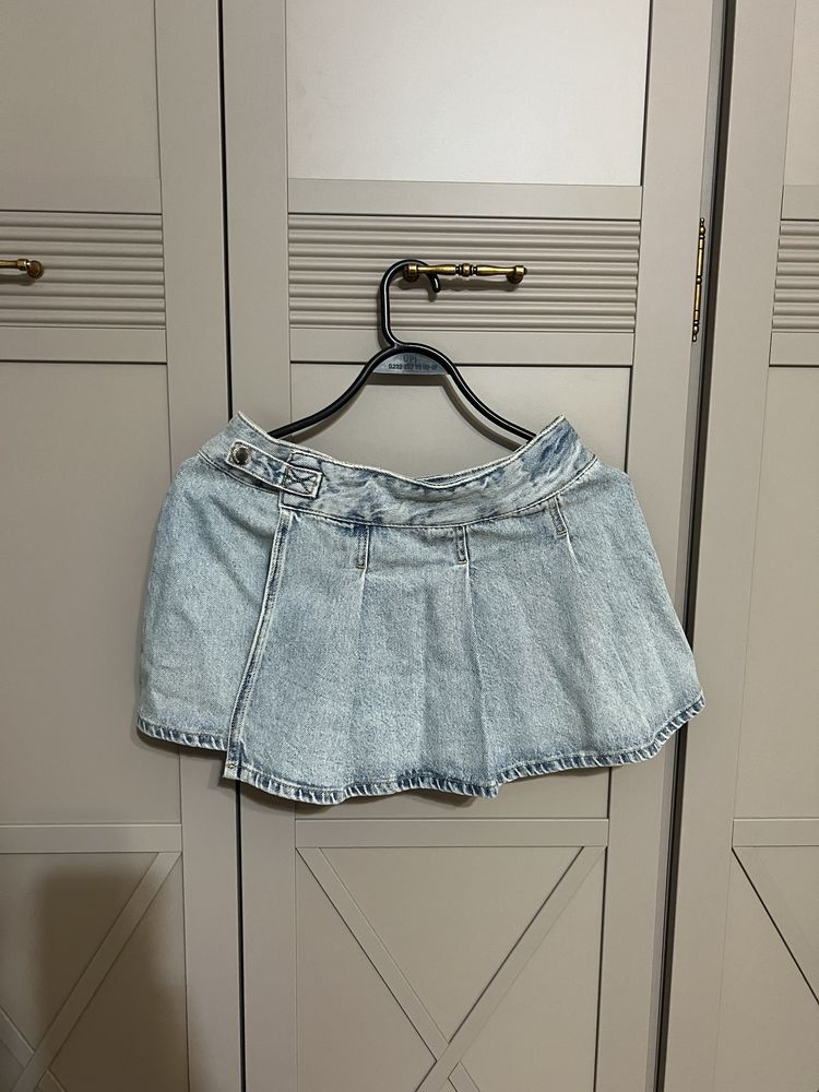 Джинсы Dolce&Gabbana Levi’s Levis Max&Co Max Mara Zara H&M Stradivariu