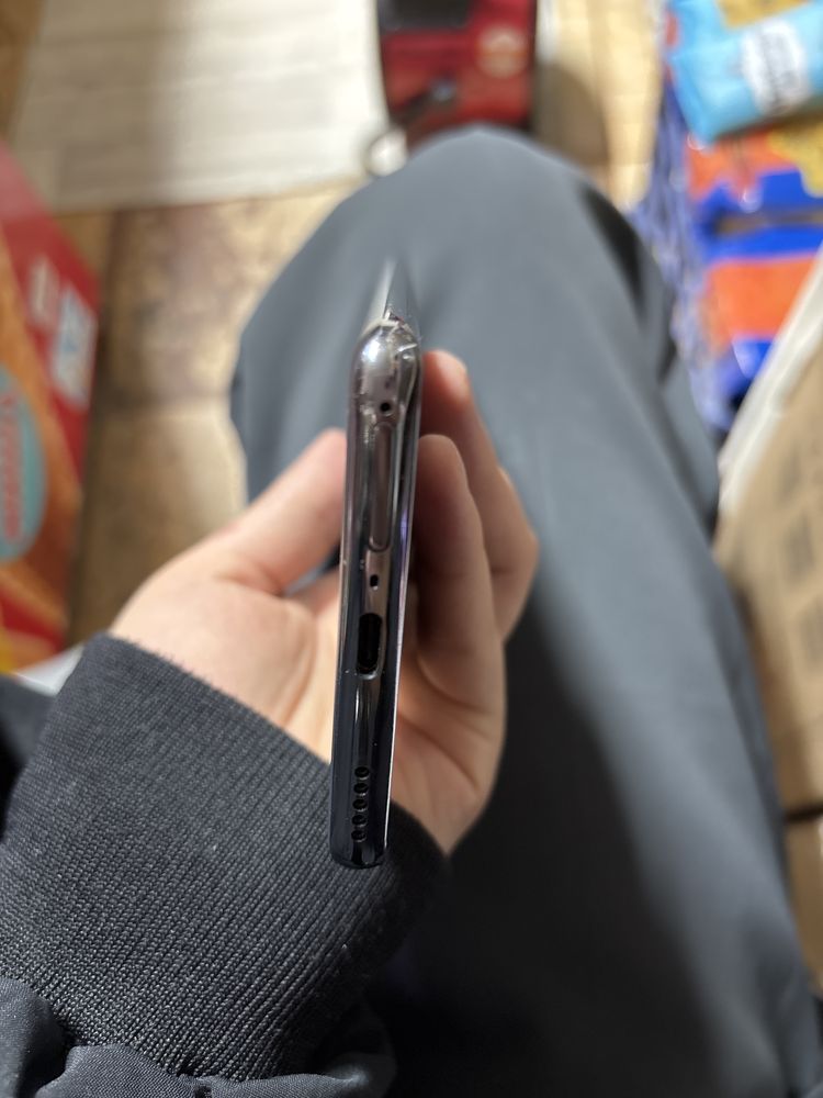 Oppo 11 сатылады багасы 50000мын
