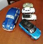 Модели автомобилей 1:43 различные.
