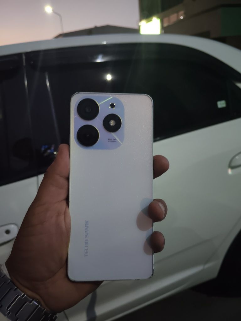 Продам смартфон Tecno spark 10 pro 256