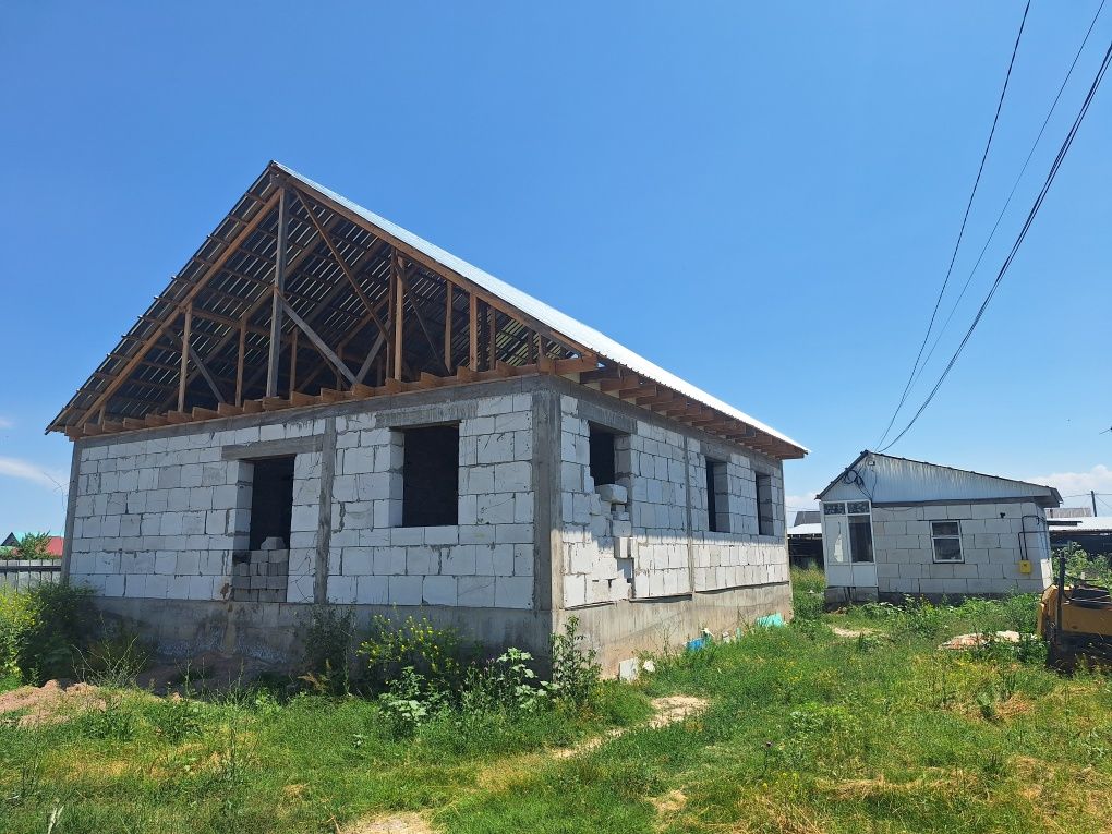 Продам времянку и недостроенный дом