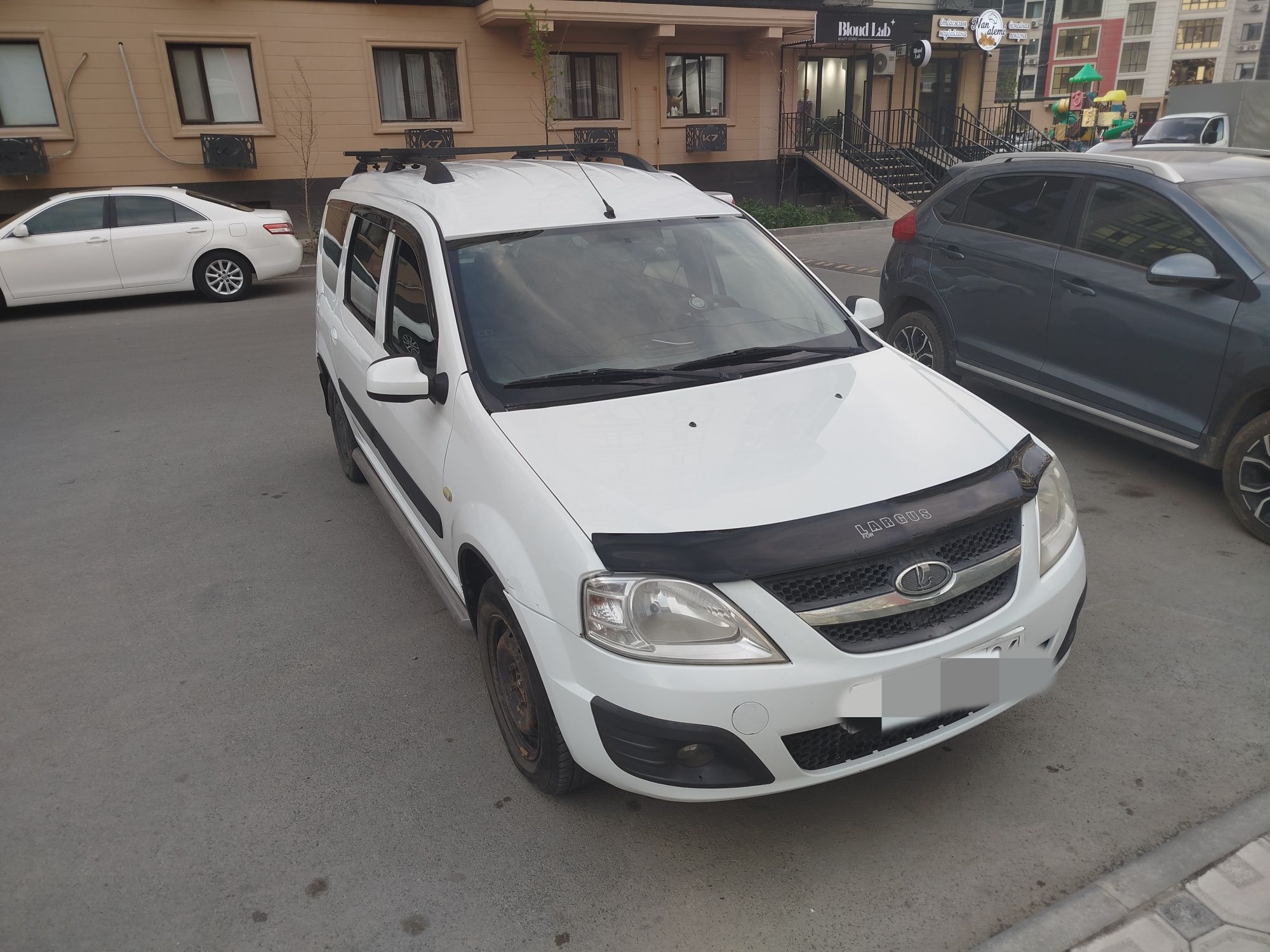 Продам ларгус 2014 года есть вложения мотор после кап ремонта,