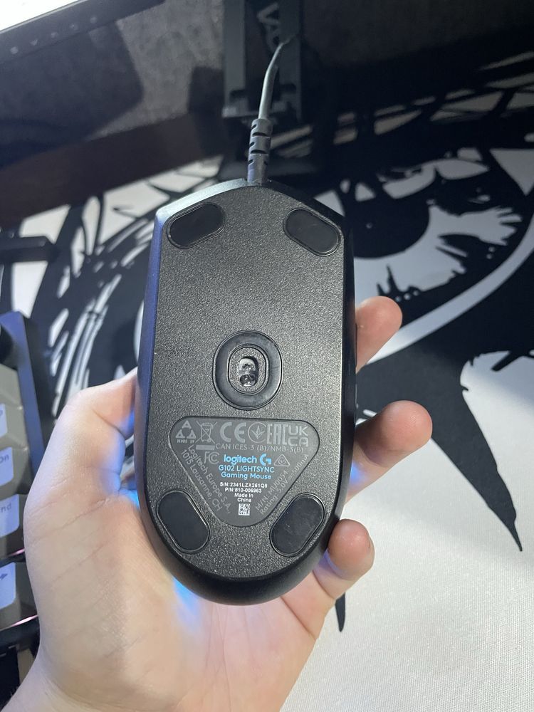 Logitech     G102
