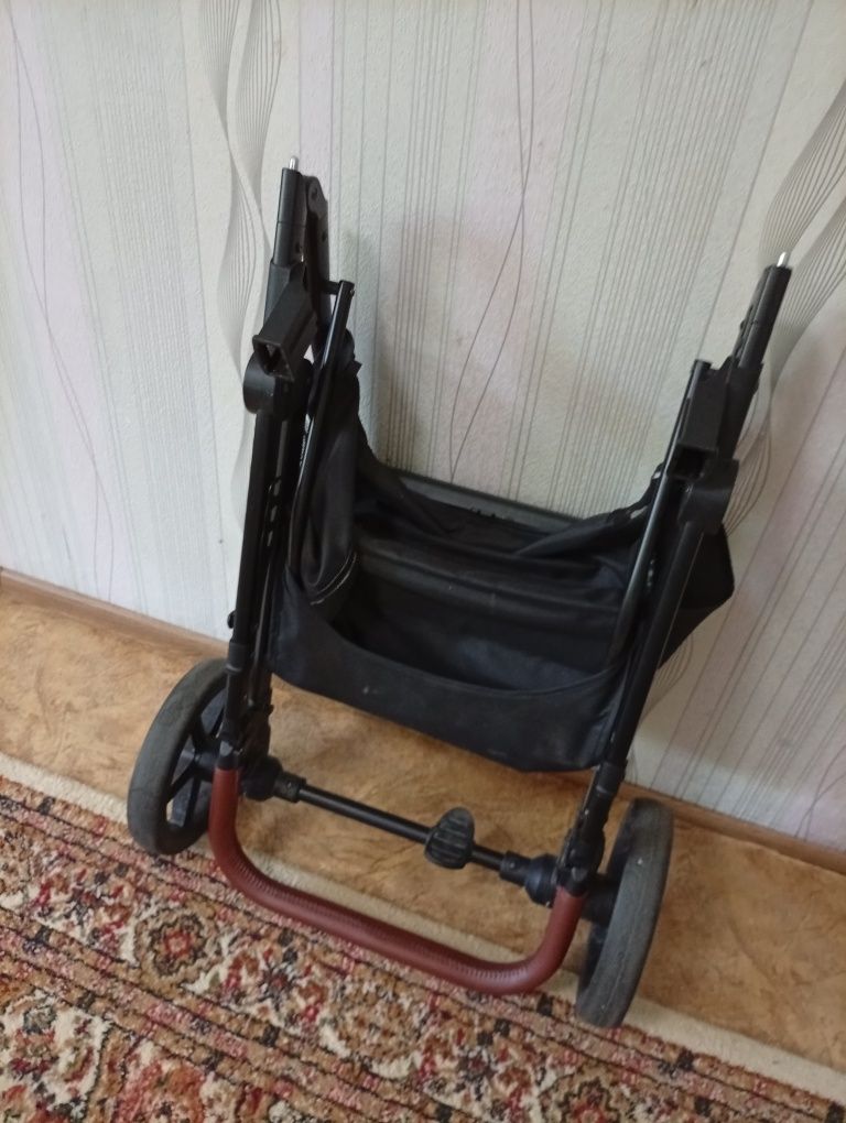 Продам каляску. Абсолютно новая.. очень удобная