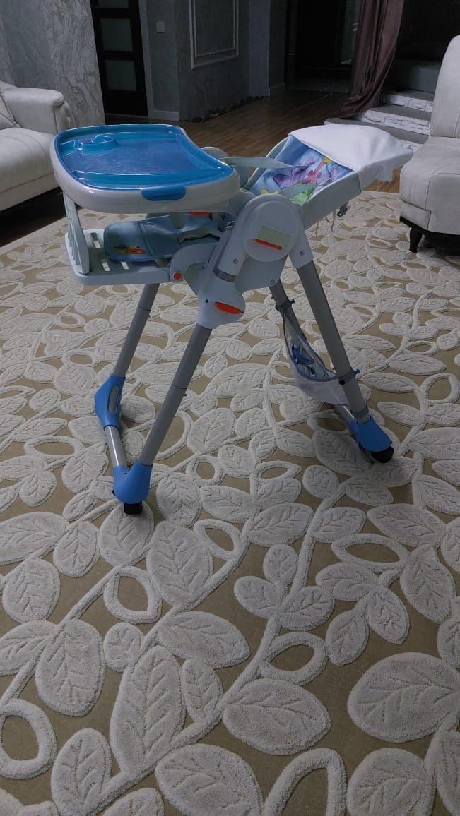 Стульчики для кормления Chicco (Италия)
Chicco (Италия)