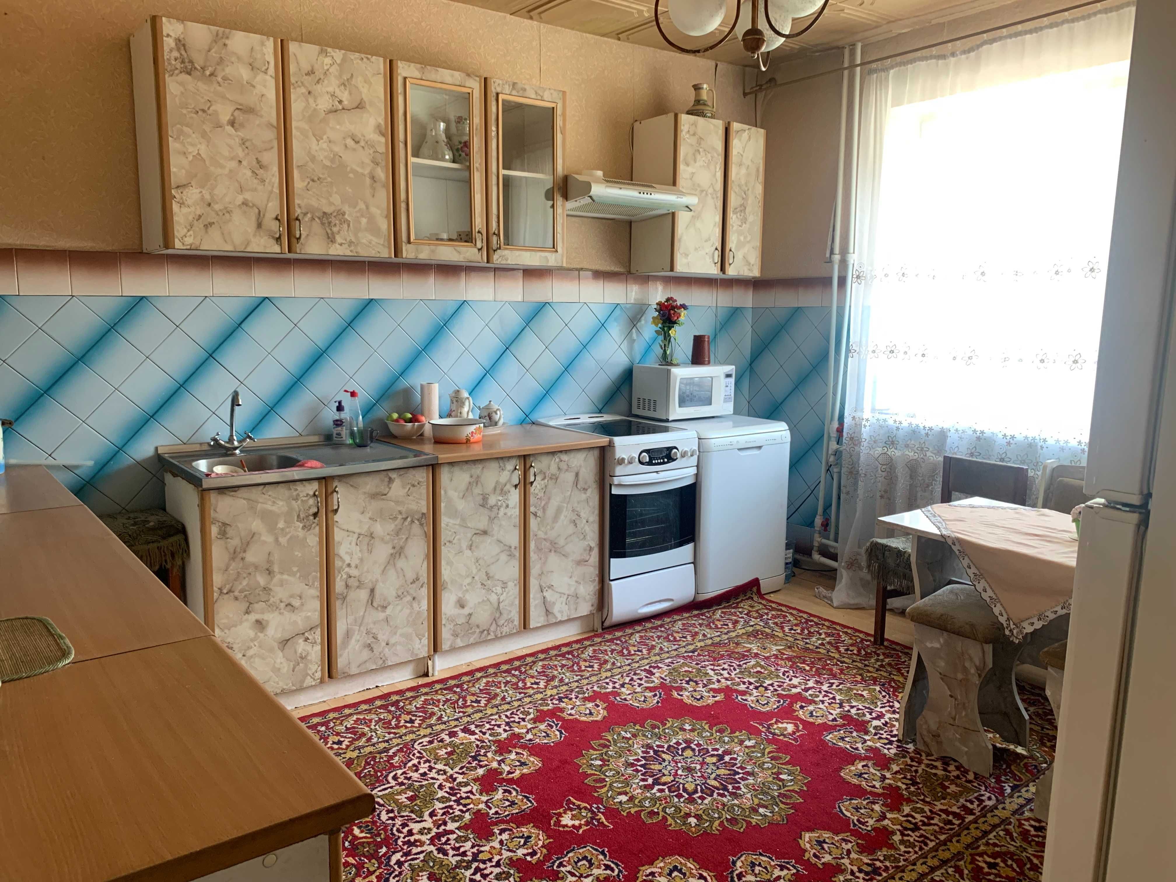 №Д0143. Продается Трех уровневый дом в районе Г. Дружбы.