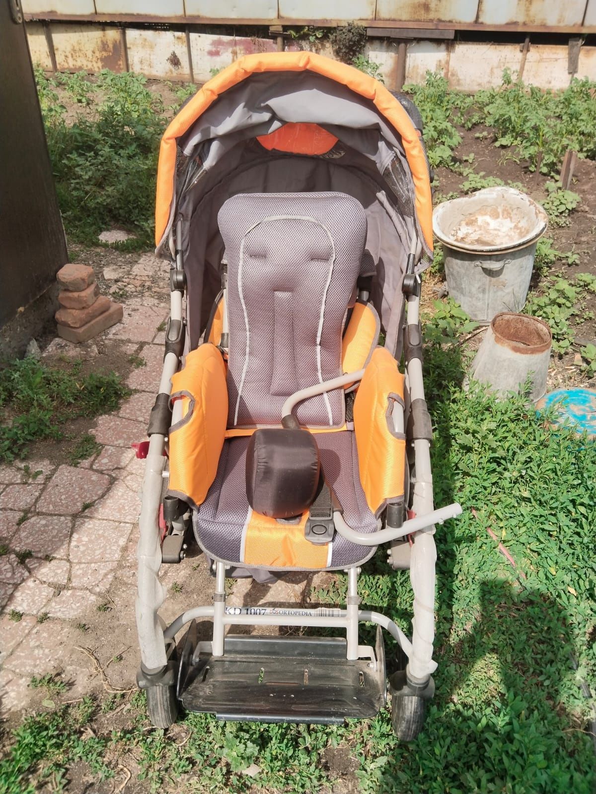 Продам бу спец.коляску