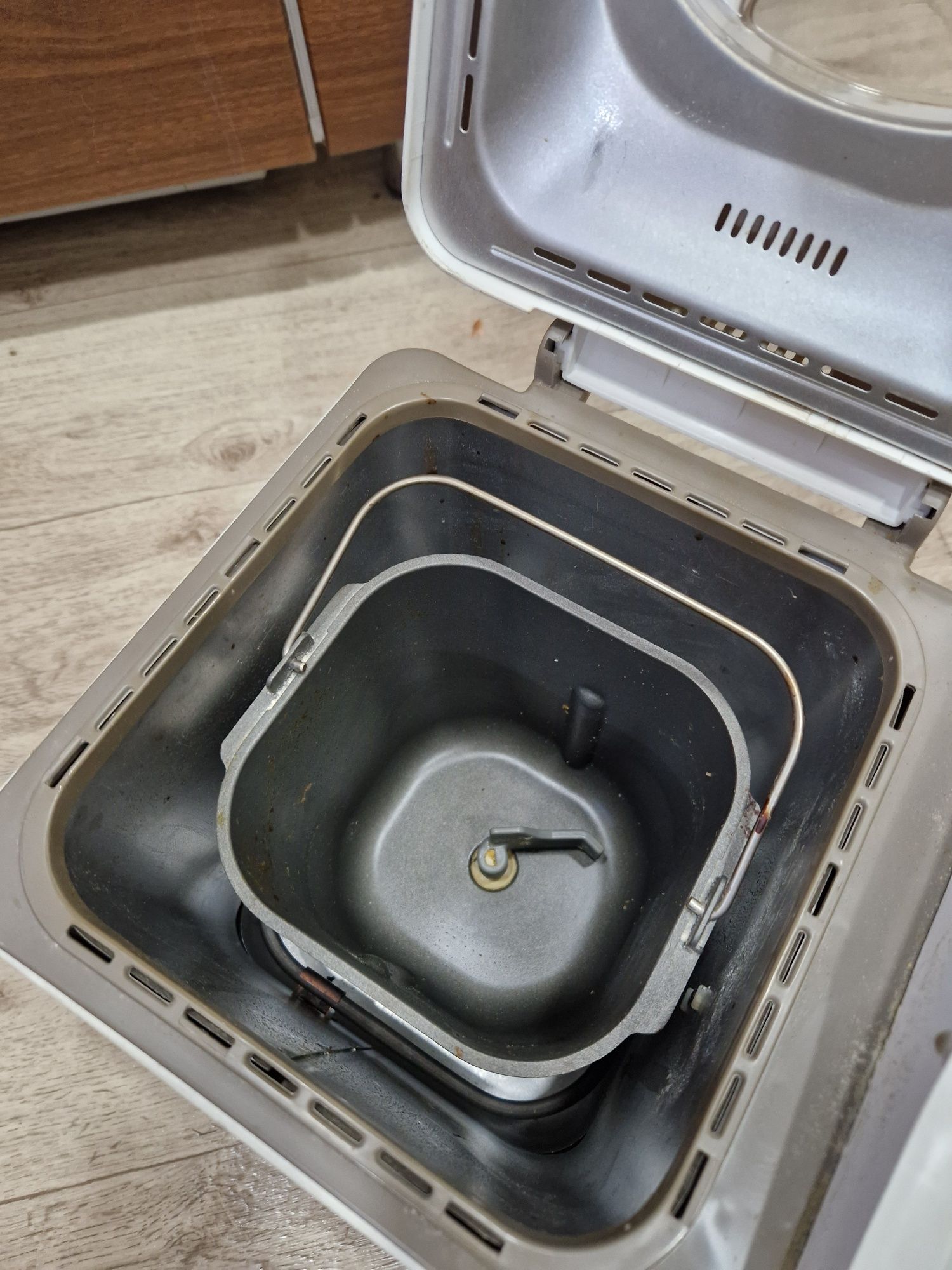 Хлебопечь LG HB-152CE