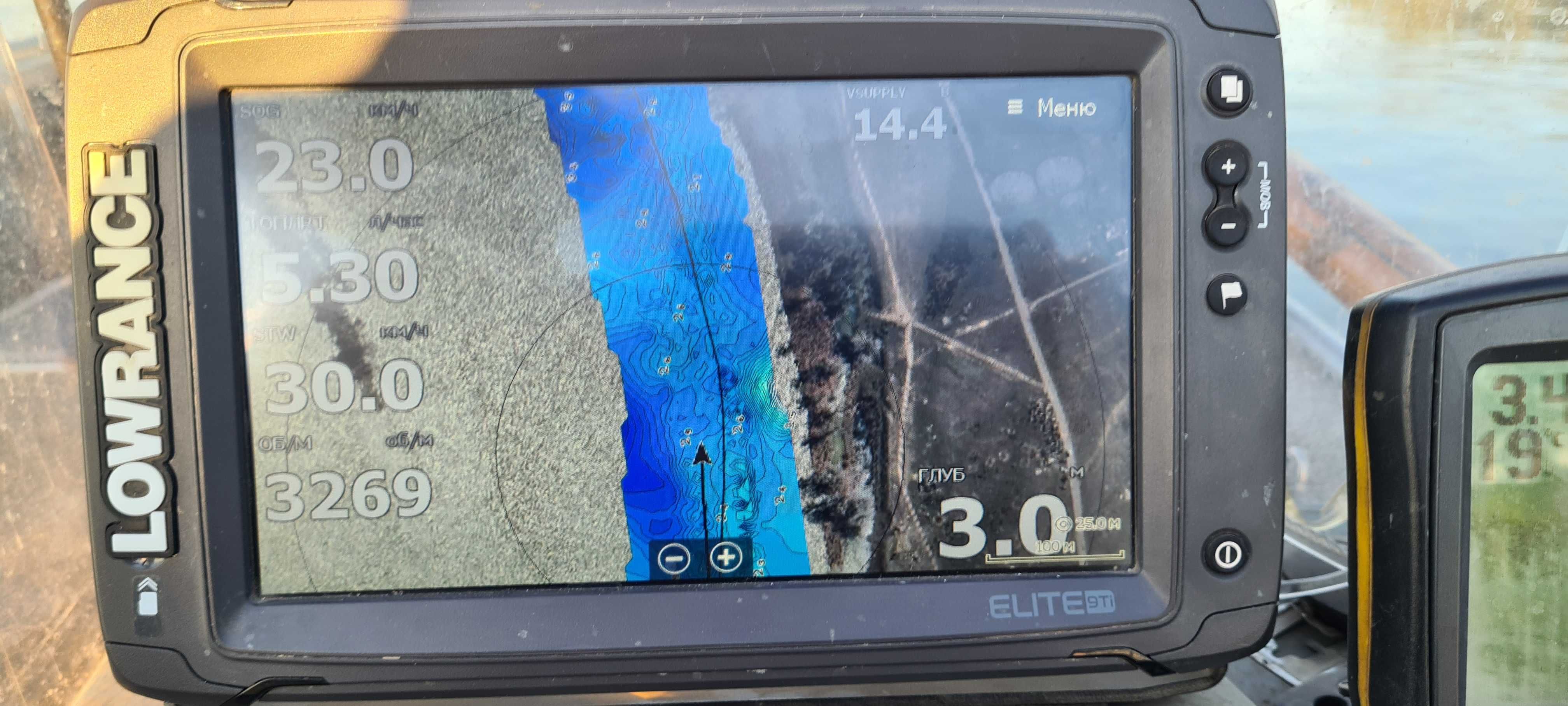 Продам эхолот картплотер Lowrance 9"