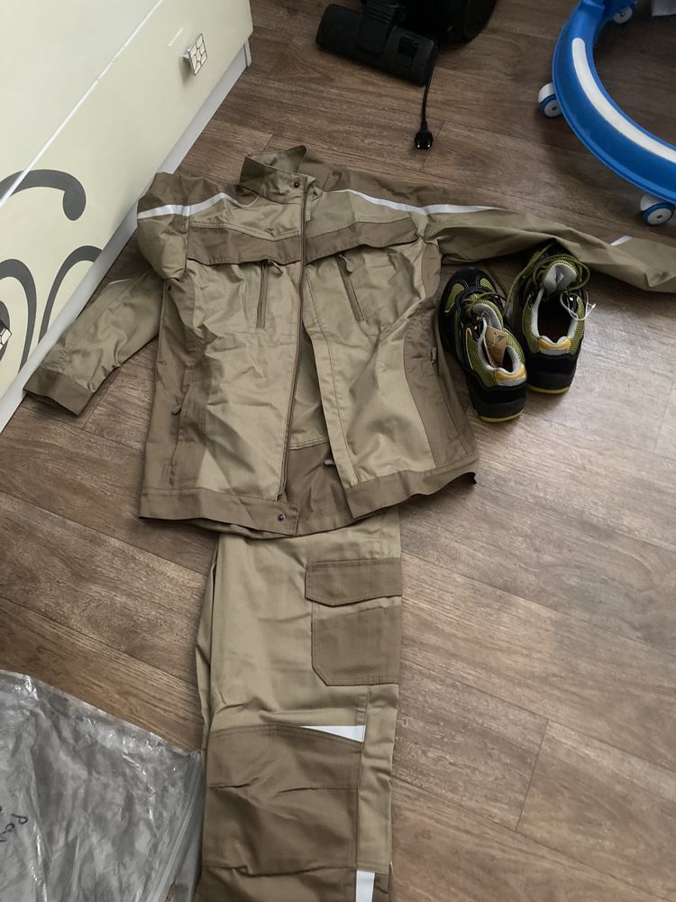 Спецодежда новое 44-46 размер обувь 39