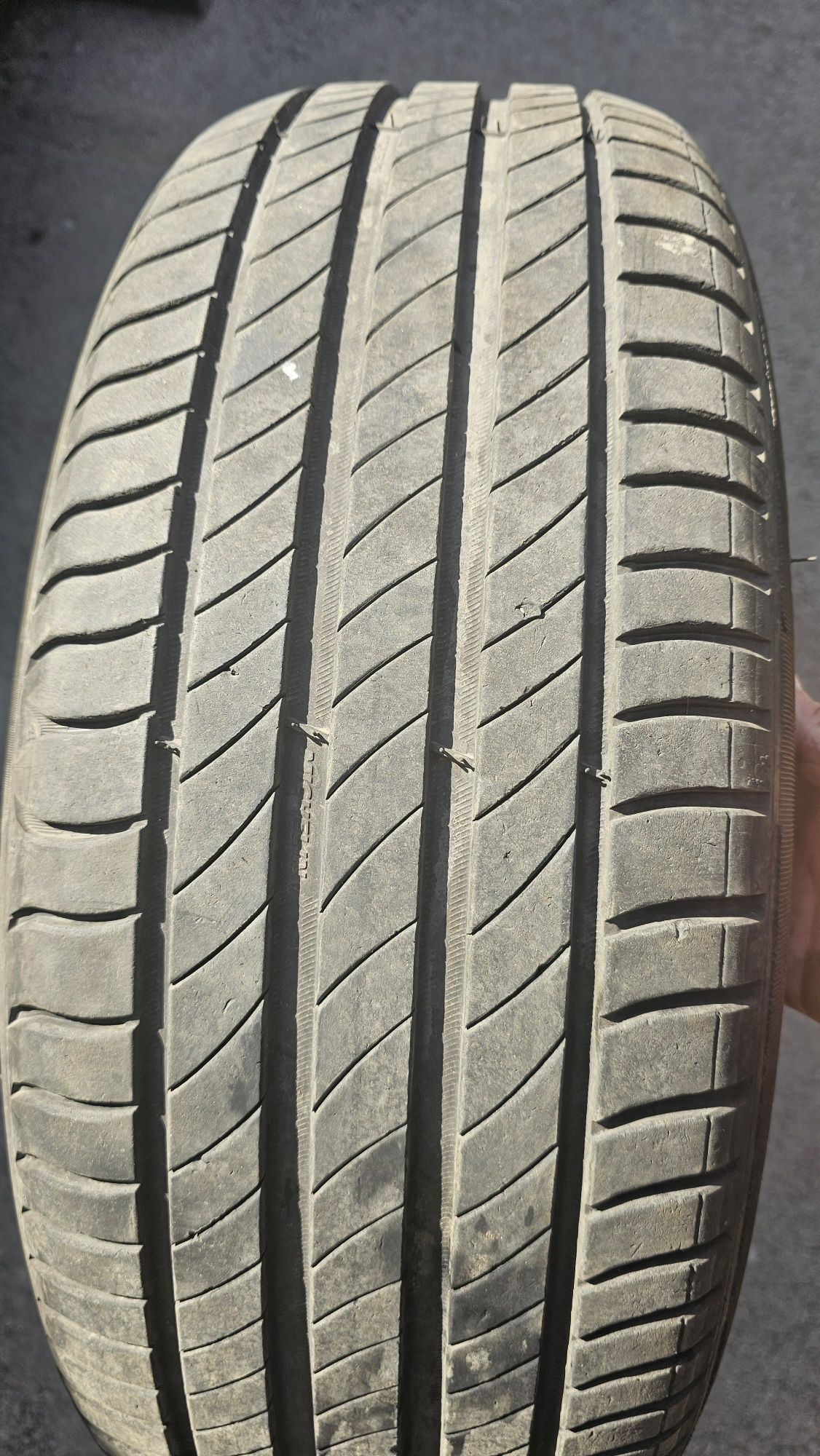 2 покрышки Michelin primacy 4