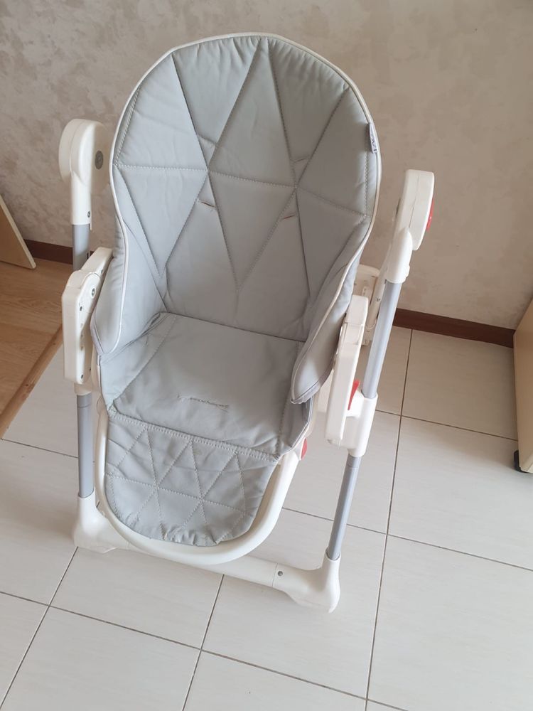 Продам стульчик для кормления Ivoli Frutti Light от 4 мес до 3 лет