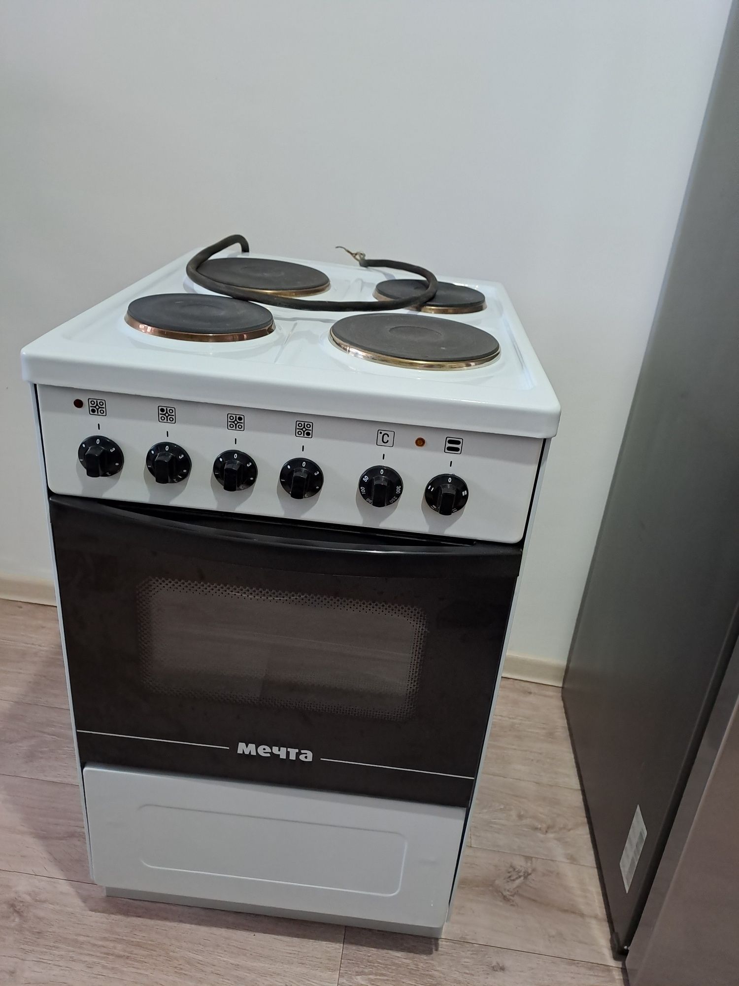 продам электрическую плиту