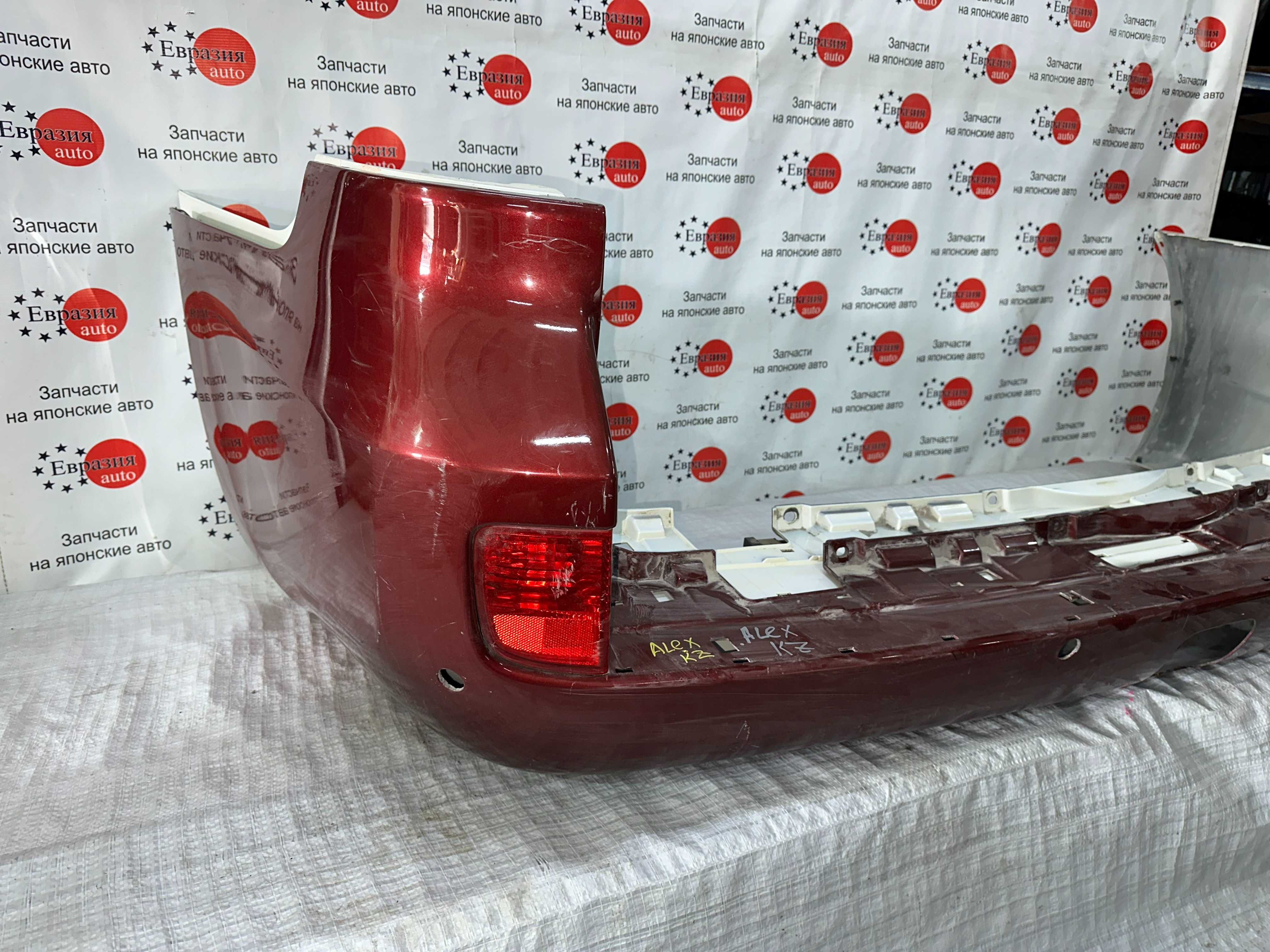 Бампер задний Toyota Land Cruiser 200 оригинал