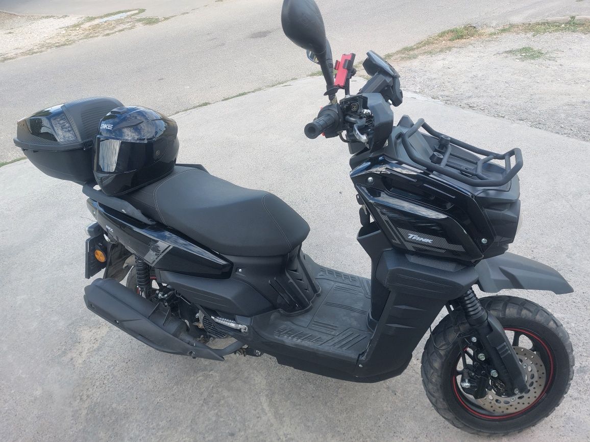 Продам скутер срочно