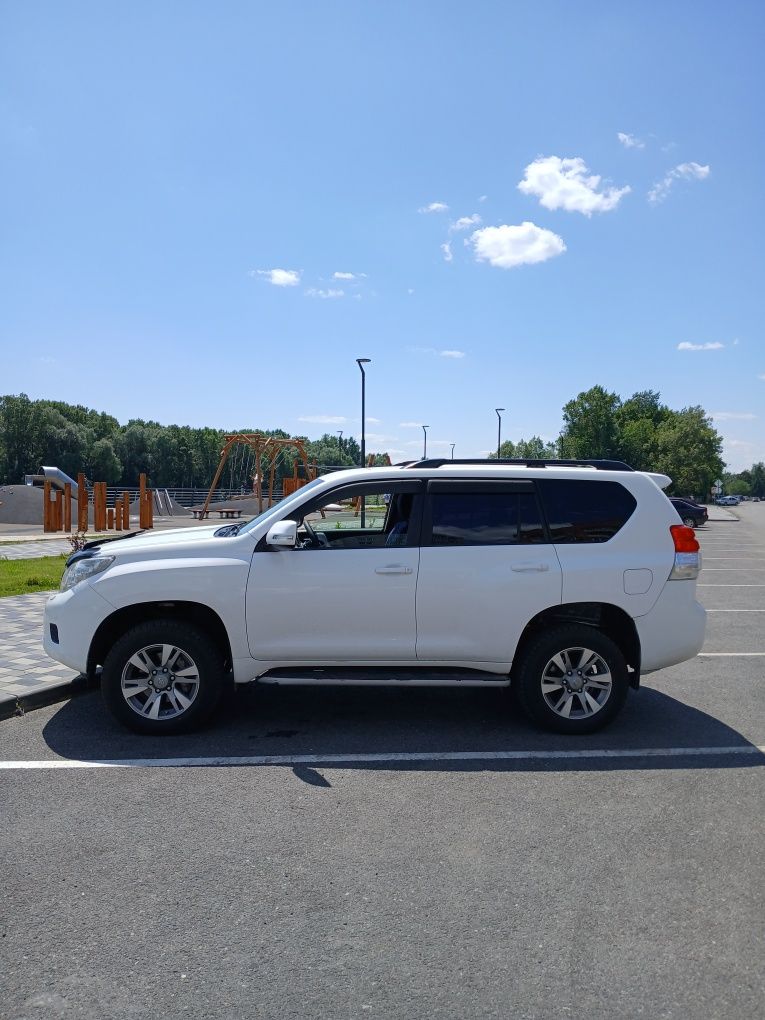Автомобиль TLC Prado